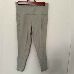 Athleta Salutation Stash High Rise 7/8 Legging Light Sage Size M